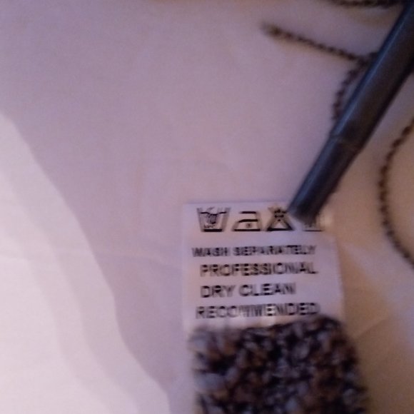 Miss Kelly 1999 gray shawl - Picture 10 of 12